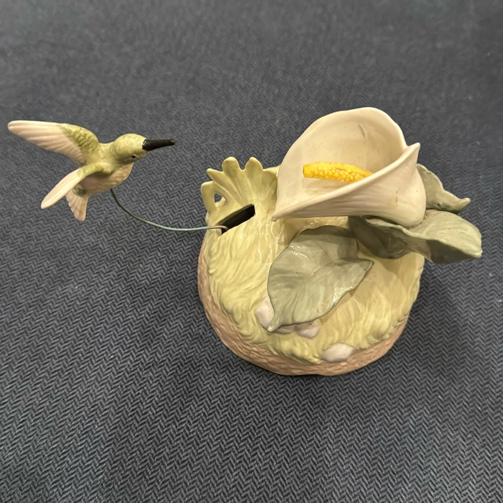 Enesco somewheree in time hummingbird with honeysuckle